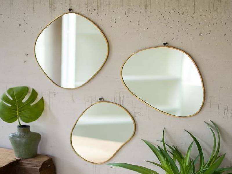 استفاده از آینه با اشکال مختلف در جهت افزایش تأثیر آینه‌کاری در فضاهای مختلف خانه