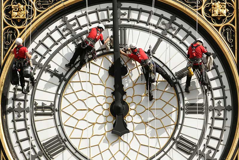 شباهت ساعت دیواری لندن النسی با اعداد روی ساعت جهان به نام BIG BEN
